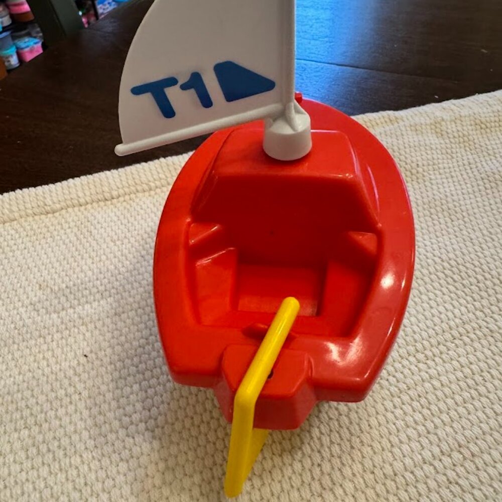 Vintage Tonka/Bandai 1989 Sailboat Red/White T1 - Picture 3 of 5